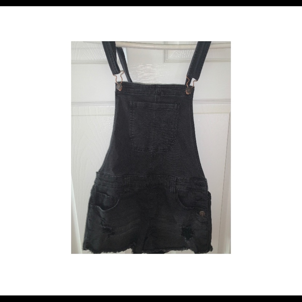 Black Trendy Overall Shorts